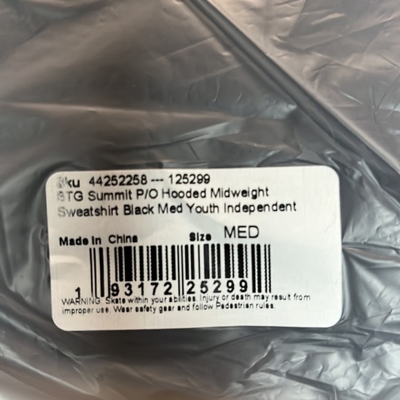 INDEPENDENT BTG SUMMIT YOUTH HOODIE - Picture 3 of 3